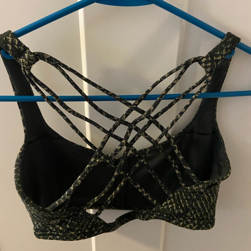 Lululemon free to be wild sports bra (size 8)